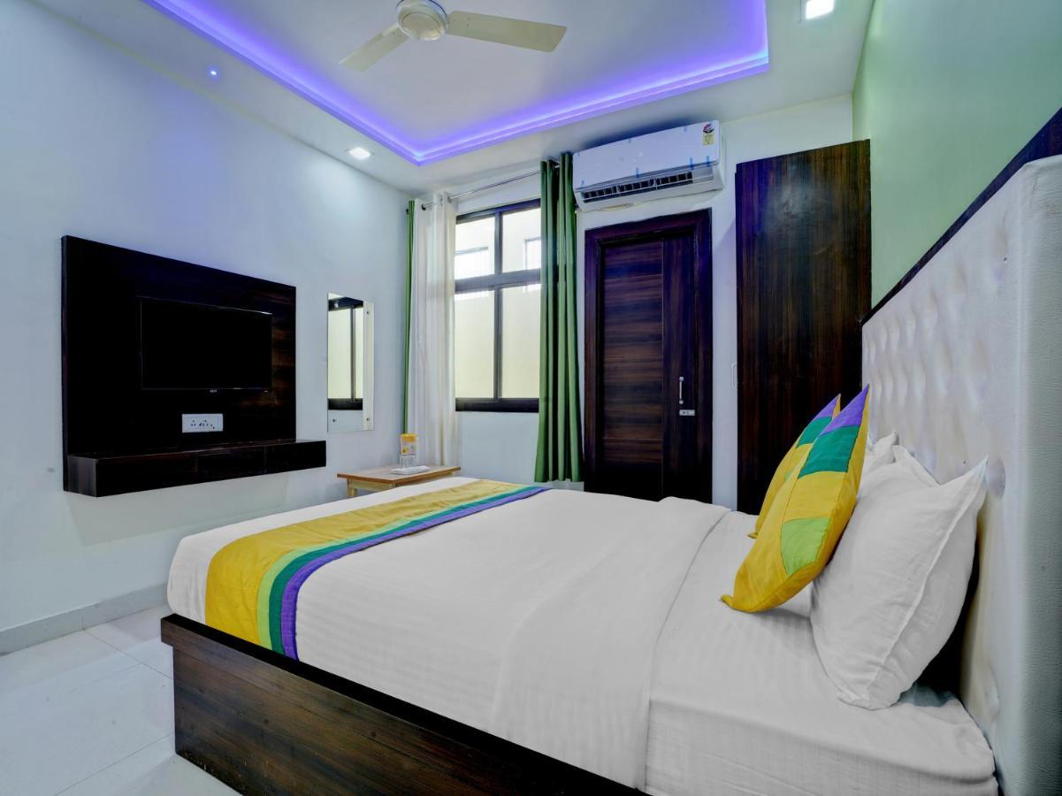 Hotel The Orient Tree, Agra Agra  Buitenkant foto