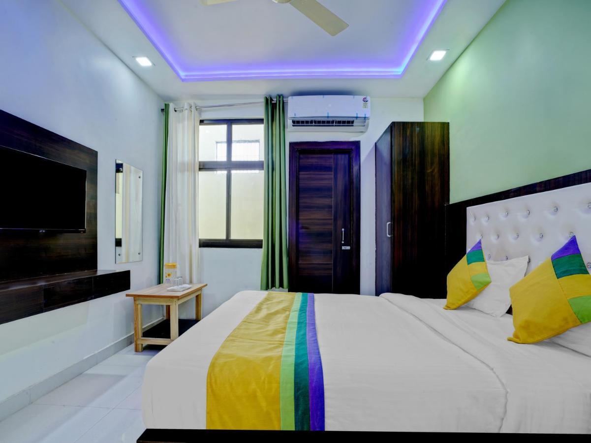 Hotel The Orient Tree, Agra Agra  Buitenkant foto